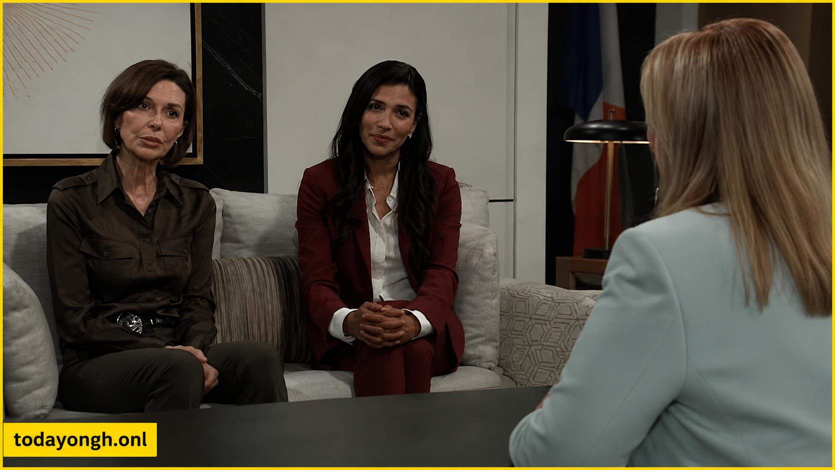 Laura discusses her Ireland plans with Anna and Justine.