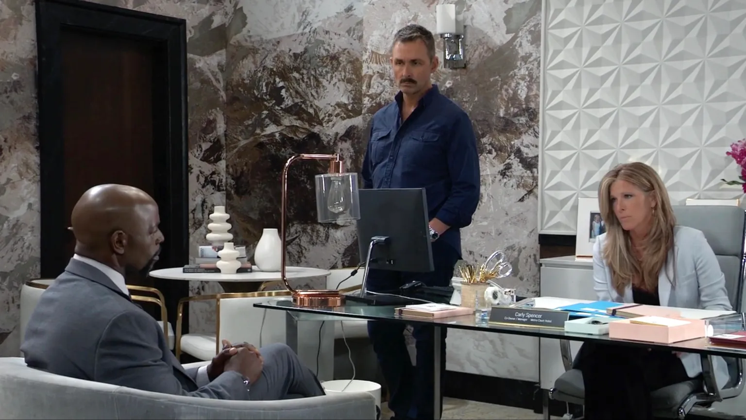 Agent Baines questions Carly and Valentin as the investigation into Jack's disappearance intensifies.